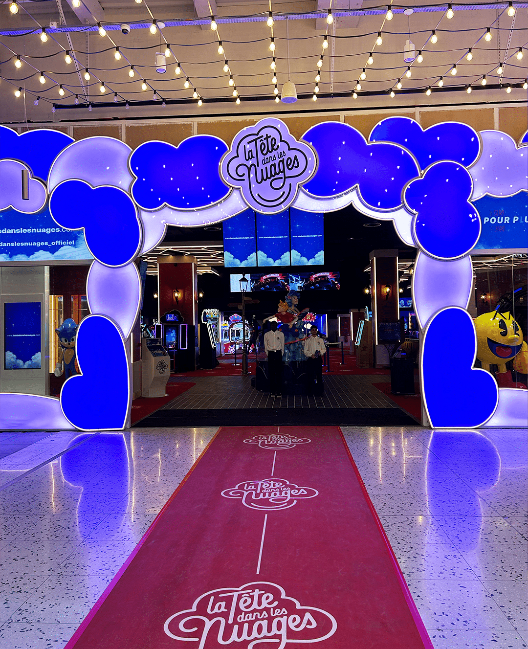 Entrée du centre de Loisirs La Tête dans les Nuages - La Défense