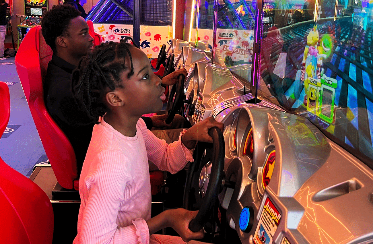 Freeplay Kids, enfants, Jeux arcade, gaming, bowling, attractions, fun, amusement