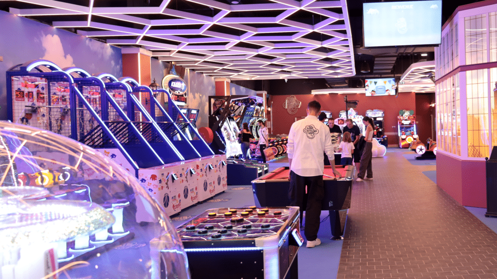 Salle de jeux d'arcade à Carré Sénart - Week-ends et jours fériés - La Tête dans les Nuages